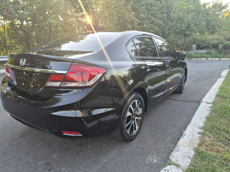 2015 Honda Civic 9th Gen - Image 5 of 18