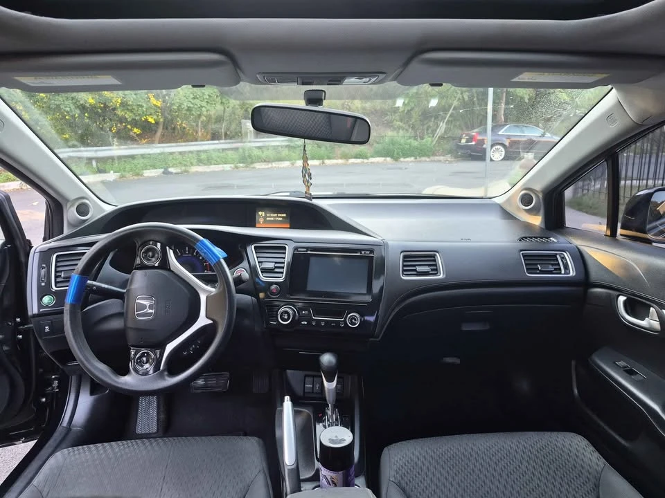 2015 Honda Civic 9th Gen - Image 13 of 18
