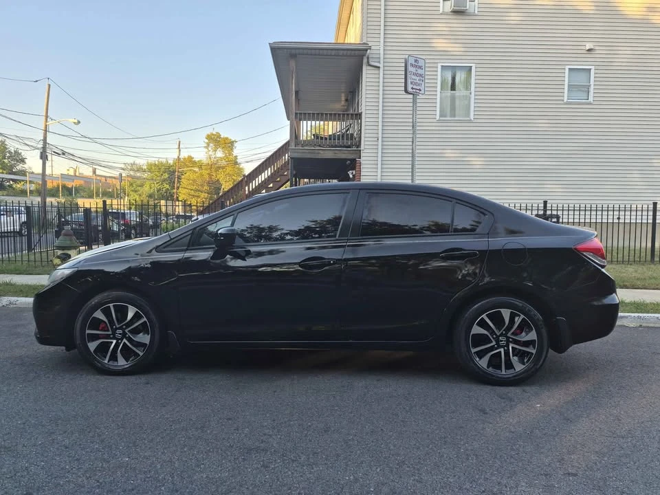2015 Honda Civic 9th Gen - Image 2 of 18
