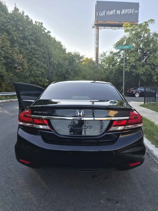 2015 Honda Civic 9th Gen - Image 10 of 18