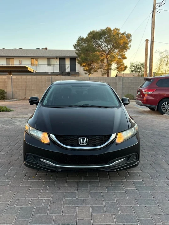 2015 Honda Civic 9th Gen - Image 4 of 12