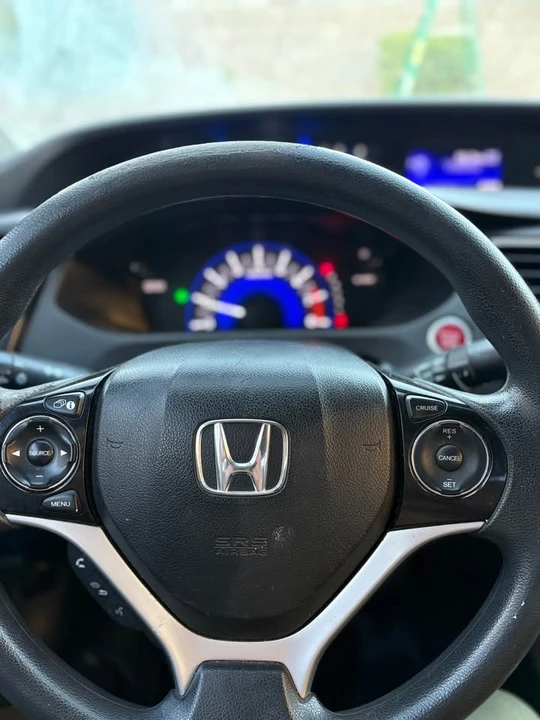 2015 Honda Civic 9th Gen - Image 10 of 12