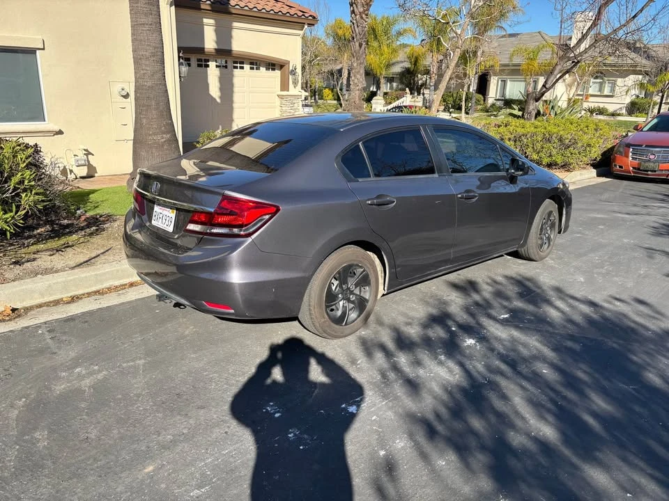 2015 Honda Civic 9th Gen - Image 2 of 2