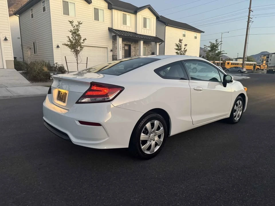 2015 Honda Civic 9th Gen - Image 4 of 12