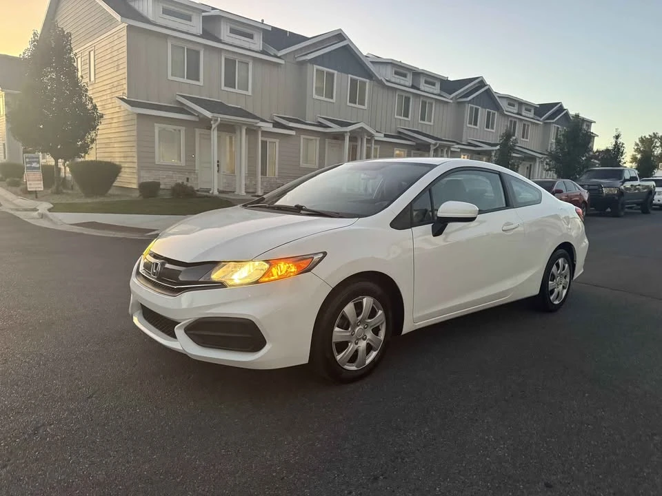 2015 Honda Civic 9th Gen - Image 7 of 12