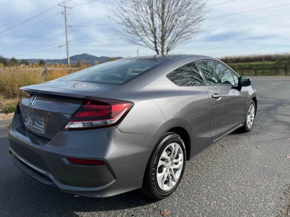 2015 Honda Civic 9th Gen - Image 3 of 10