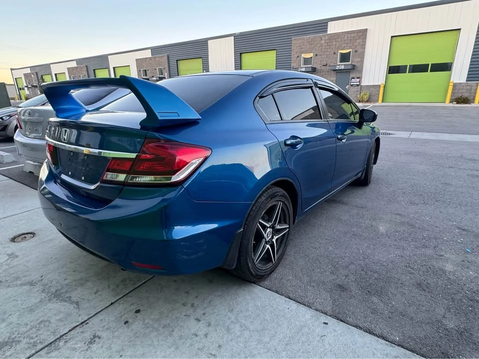2015 Honda Civic 9th Gen - Image 3 of 11