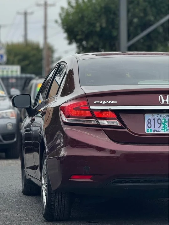 2015 Honda Civic 9th Gen - Image 11 of 18