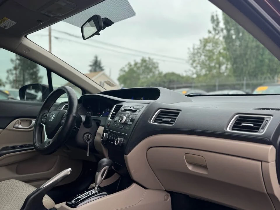 2015 Honda Civic 9th Gen - Image 15 of 18