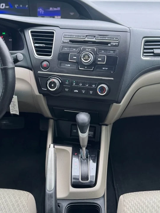 2015 Honda Civic 9th Gen - Image 7 of 18