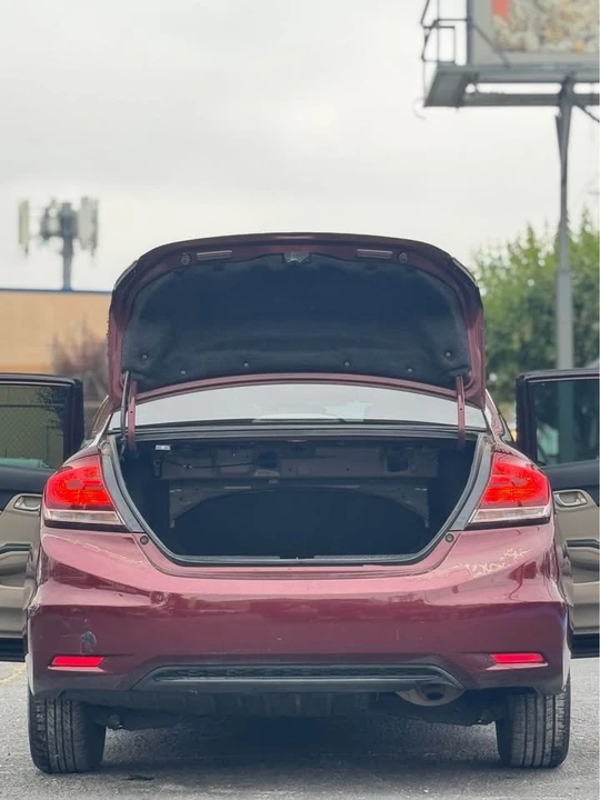 2015 Honda Civic 9th Gen - Image 5 of 18
