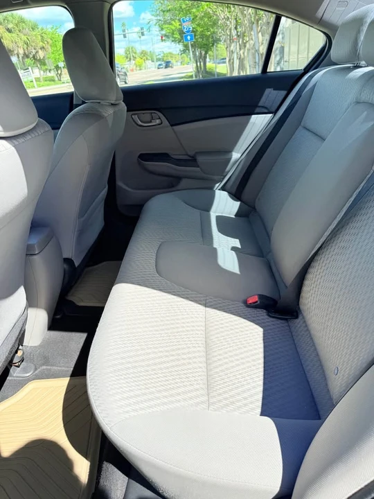 2015 Honda Civic 9th Gen - Image 10 of 12