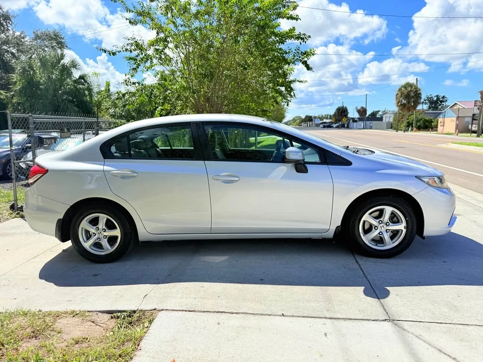 2015 Honda Civic 9th Gen - Image 7 of 12
