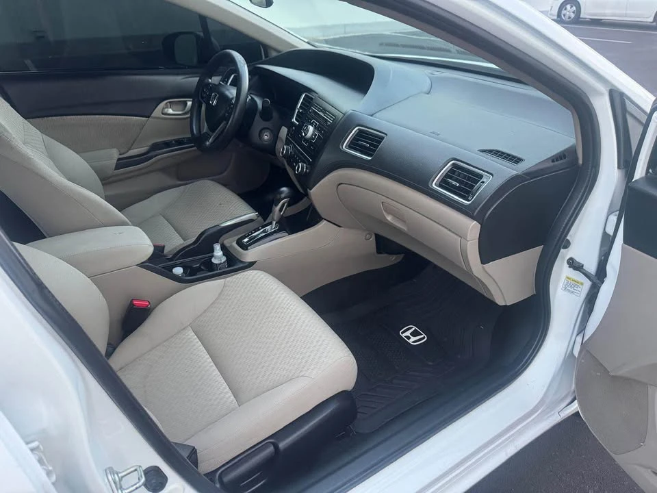 2015 Honda Civic 9th Gen - Image 9 of 11
