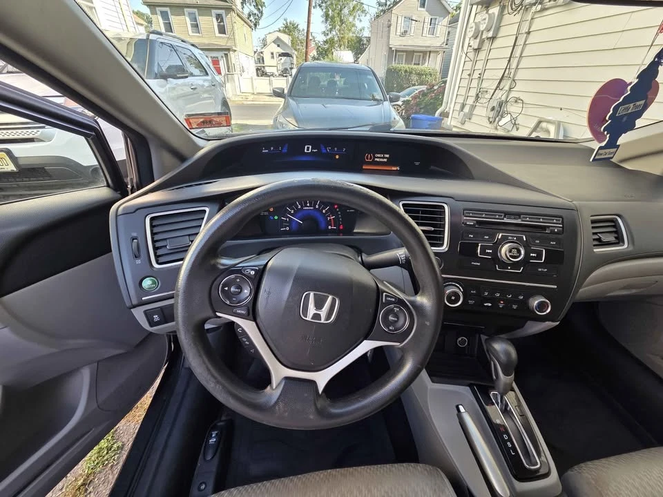 2015 Honda Civic 9th Gen - Image 11 of 15