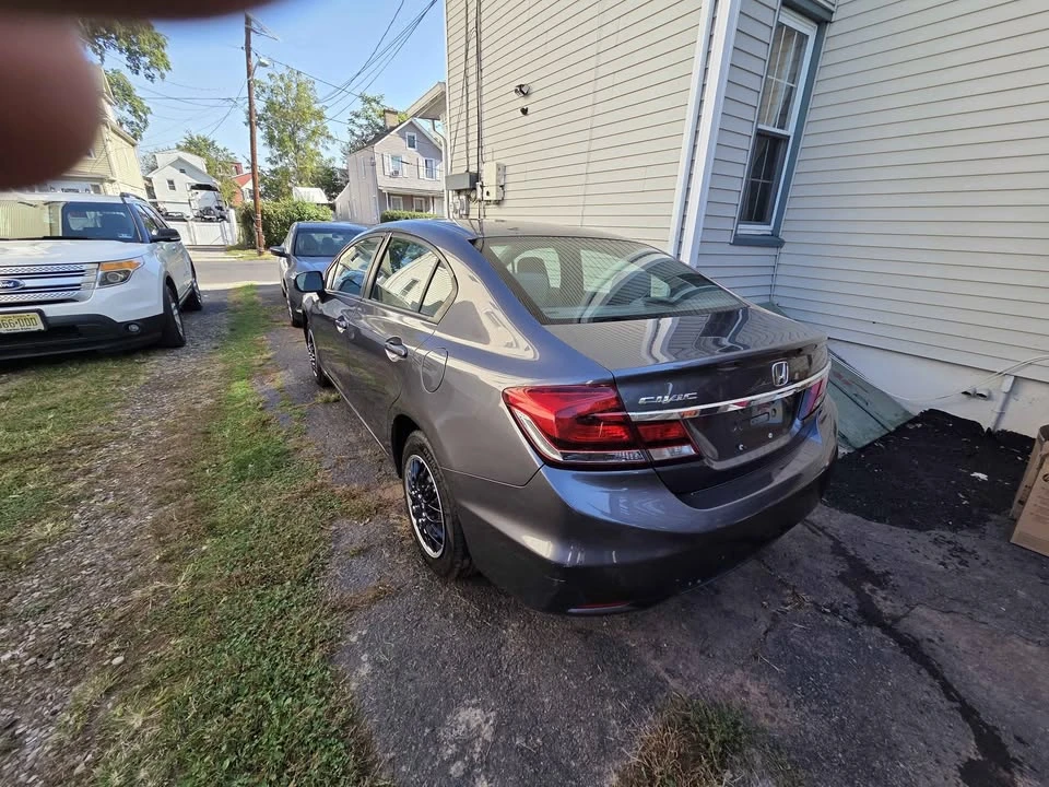 2015 Honda Civic 9th Gen - Image 7 of 15