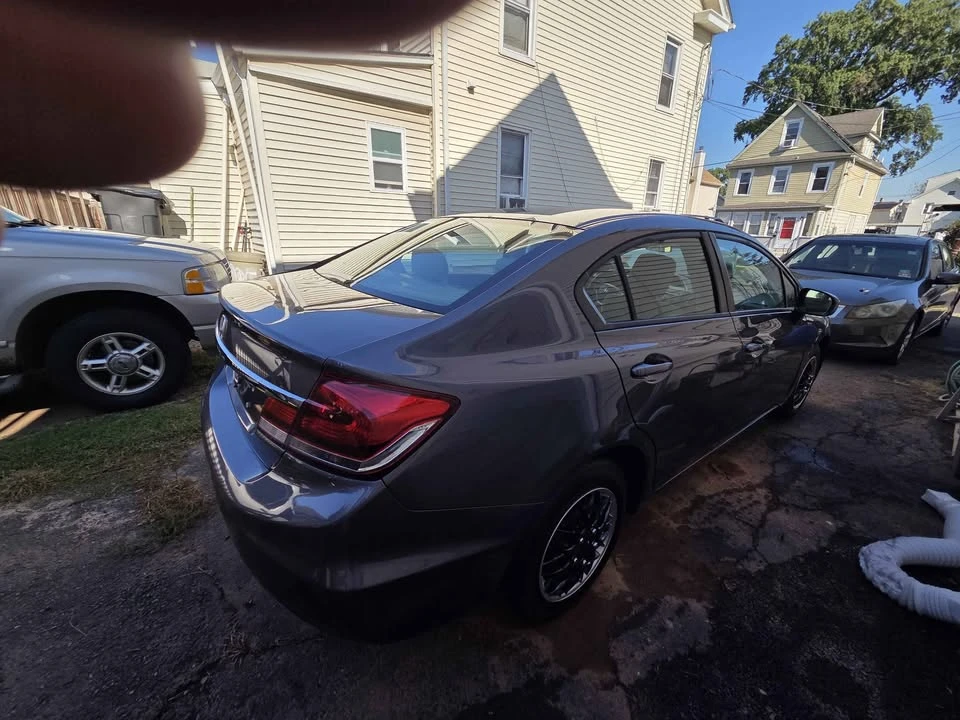 2015 Honda Civic 9th Gen - Image 5 of 15