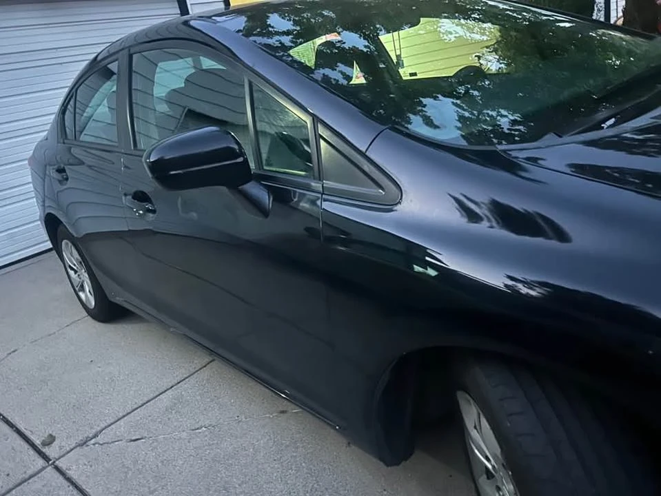 2015 Honda Civic 9th Gen - Image 2 of 16