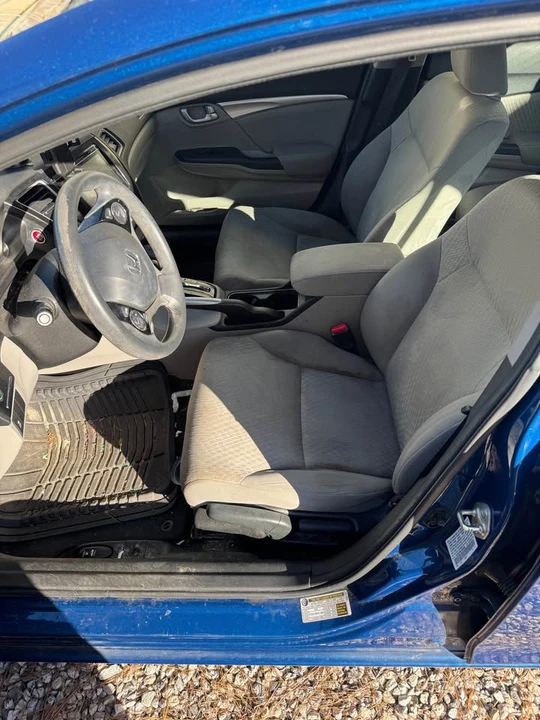 2015 Honda Civic 9th Gen - Image 4 of 5