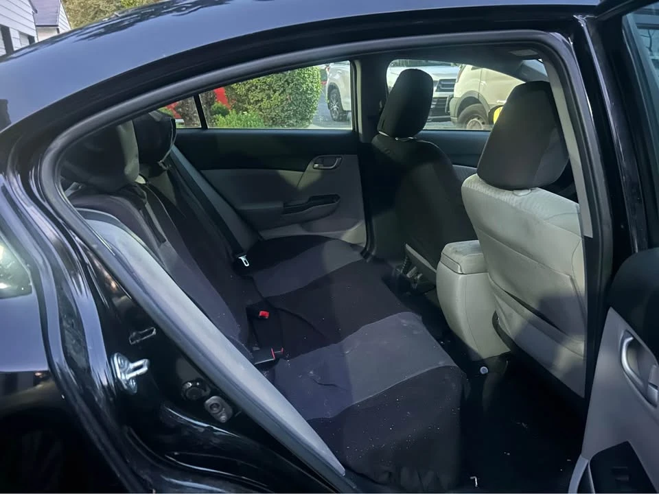 2015 Honda Civic 9th Gen - Image 9 of 16
