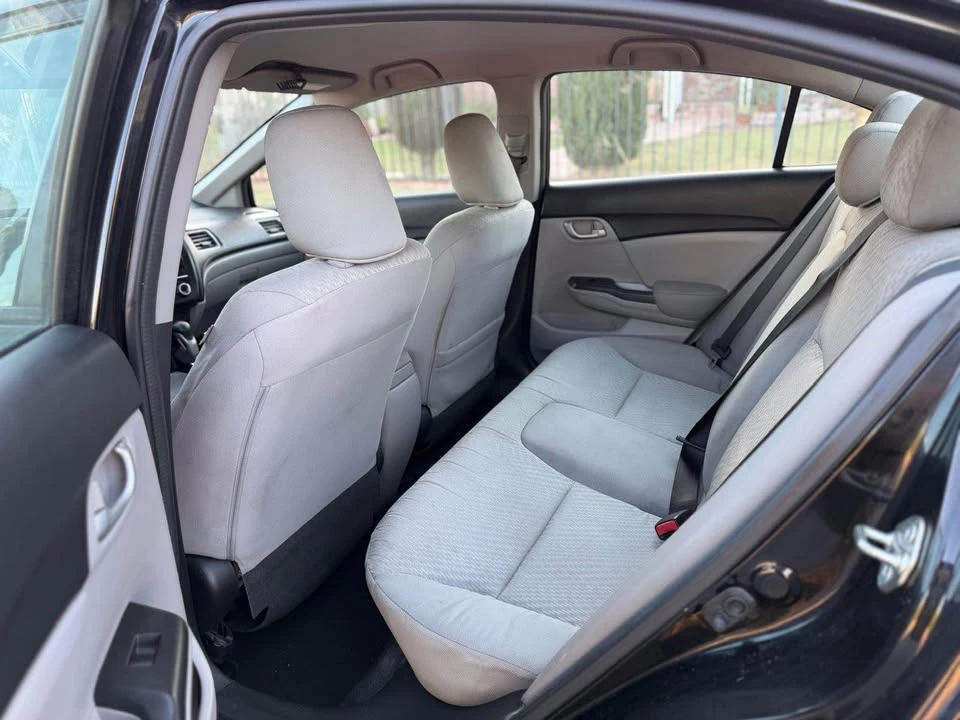 2015 Honda Civic 9th Gen - Image 9 of 13
