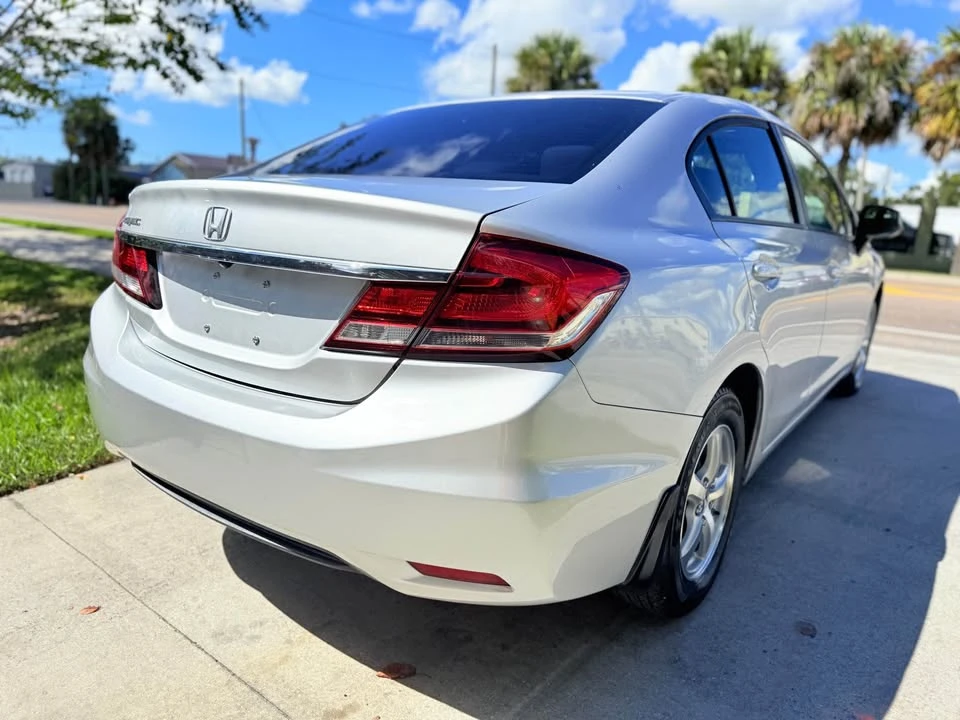 2015 Honda Civic 9th Gen - Image 6 of 12