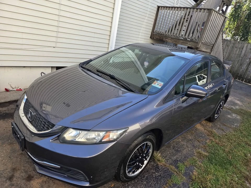 2015 Honda Civic 9th Gen - Image 3 of 15