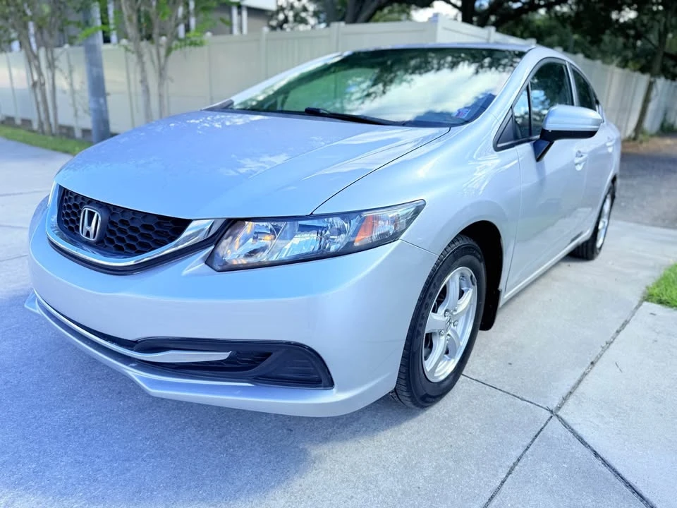 2015 Honda Civic 9th Gen - Image 2 of 12