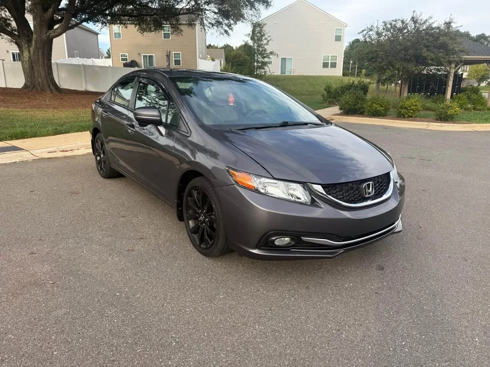 2015 Honda Civic 9th Gen - Image 4 of 9