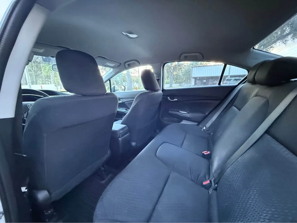 2015 Honda Civic 9th Gen - Image 9 of 14