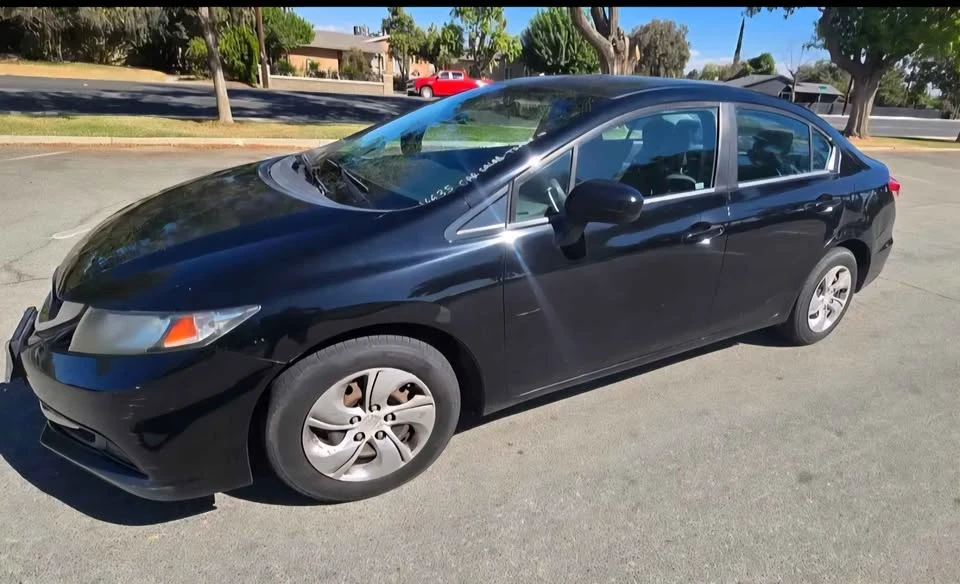 2015 Honda Civic 9th Gen - Image 6 of 11