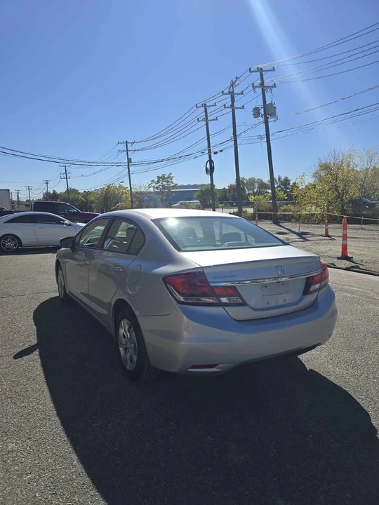 2015 Honda Civic 9th Gen - Image 9 of 19