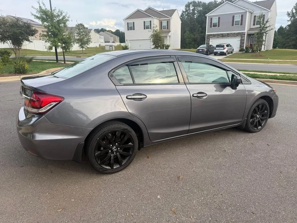 2015 Honda Civic 9th Gen - Image 2 of 9