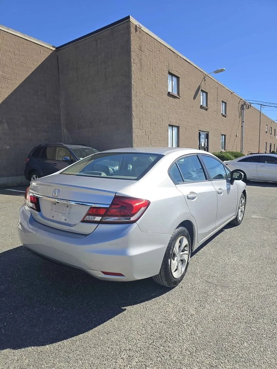 2015 Honda Civic 9th Gen - Image 3 of 19