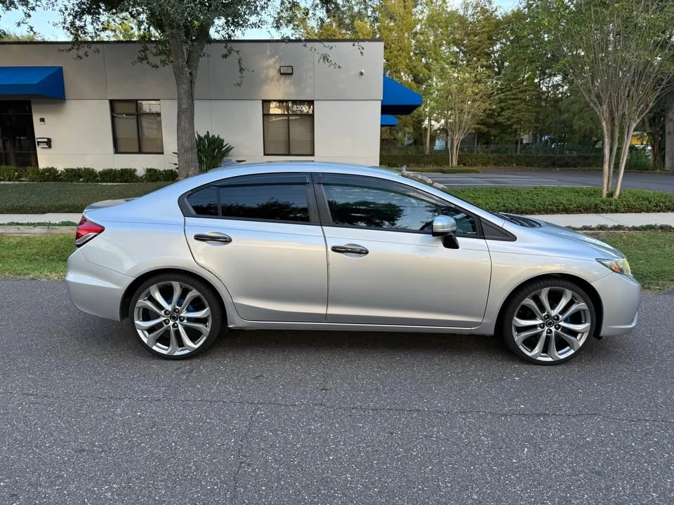 2015 Honda Civic 9th Gen - Image 4 of 14