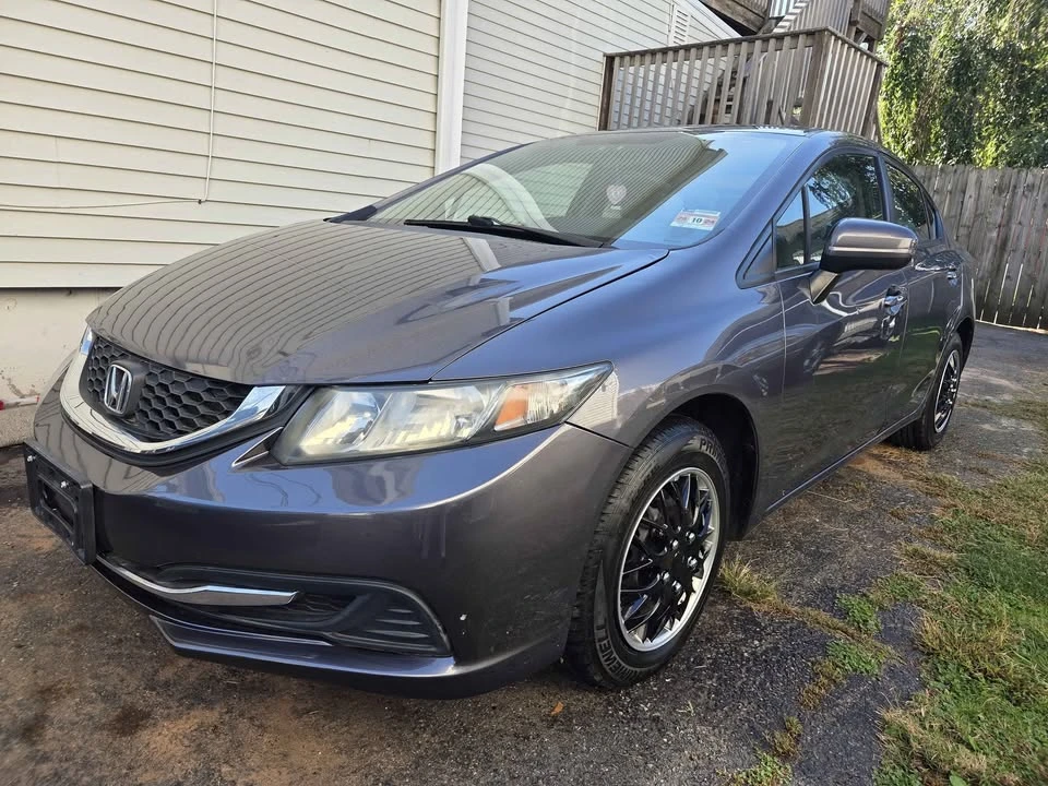 2015 Honda Civic 9th Gen - Image 2 of 15