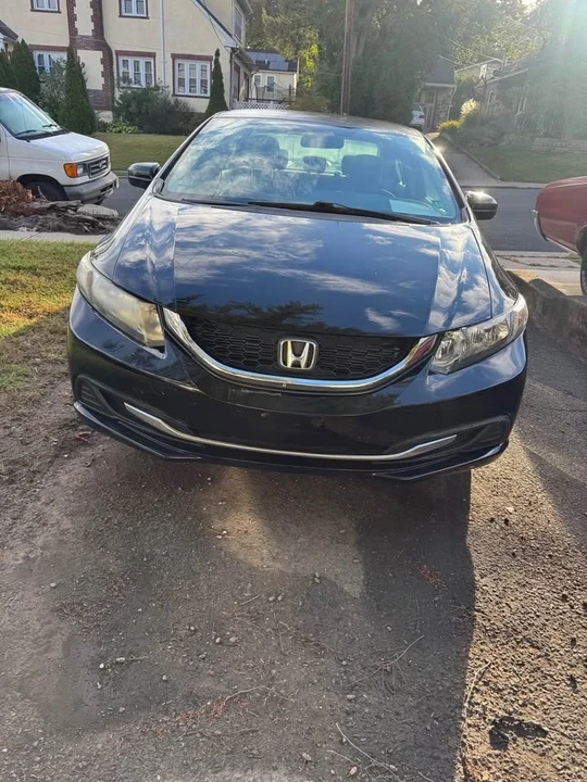 2015 Honda Civic 9th Gen - Image 2 of 8