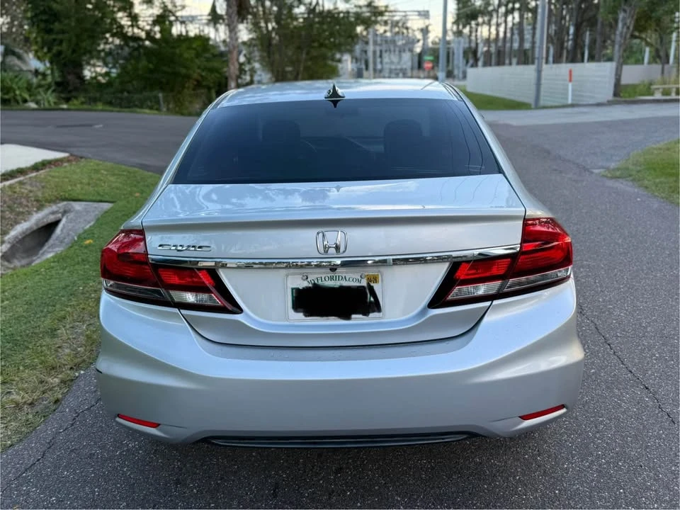 2015 Honda Civic 9th Gen - Image 6 of 14