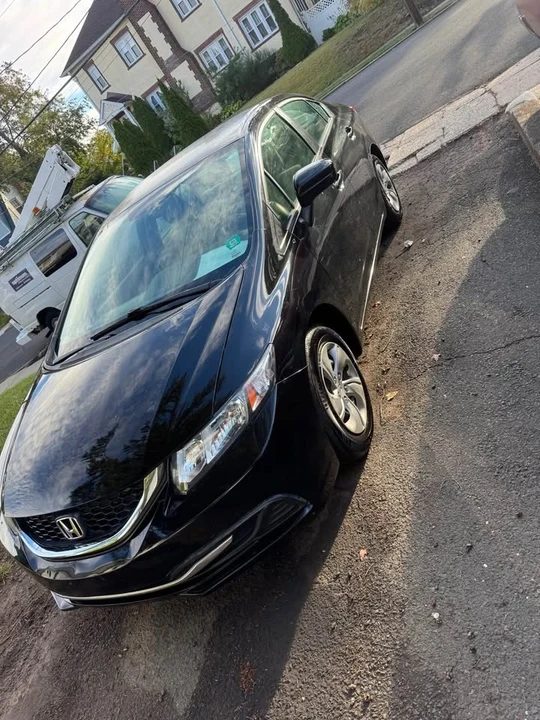 2015 Honda Civic 9th Gen - Image 3 of 8