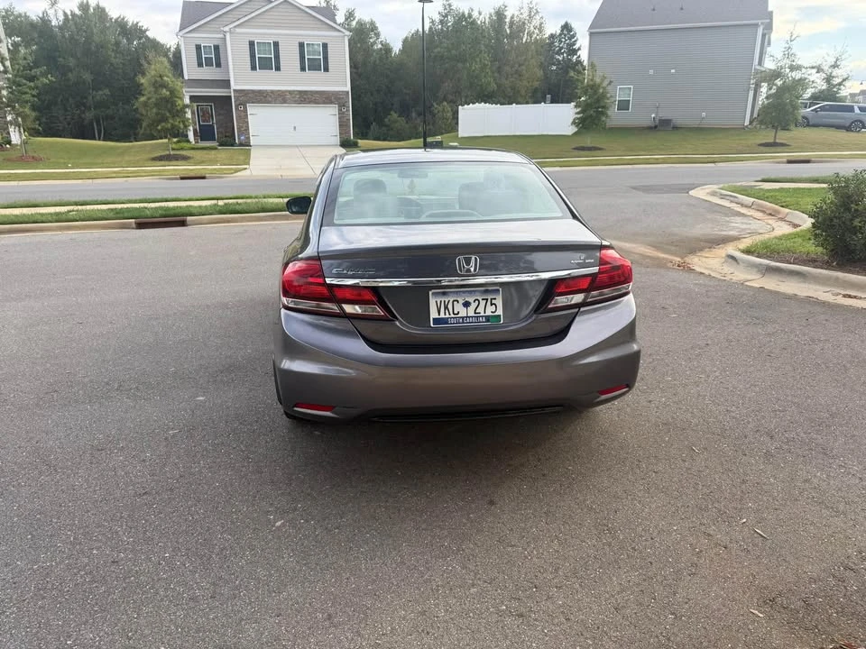 2015 Honda Civic 9th Gen - Image 3 of 9