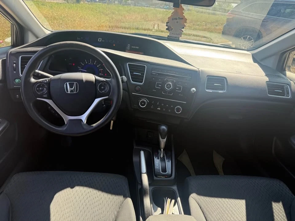 2015 Honda Civic 9th Gen - Image 9 of 11