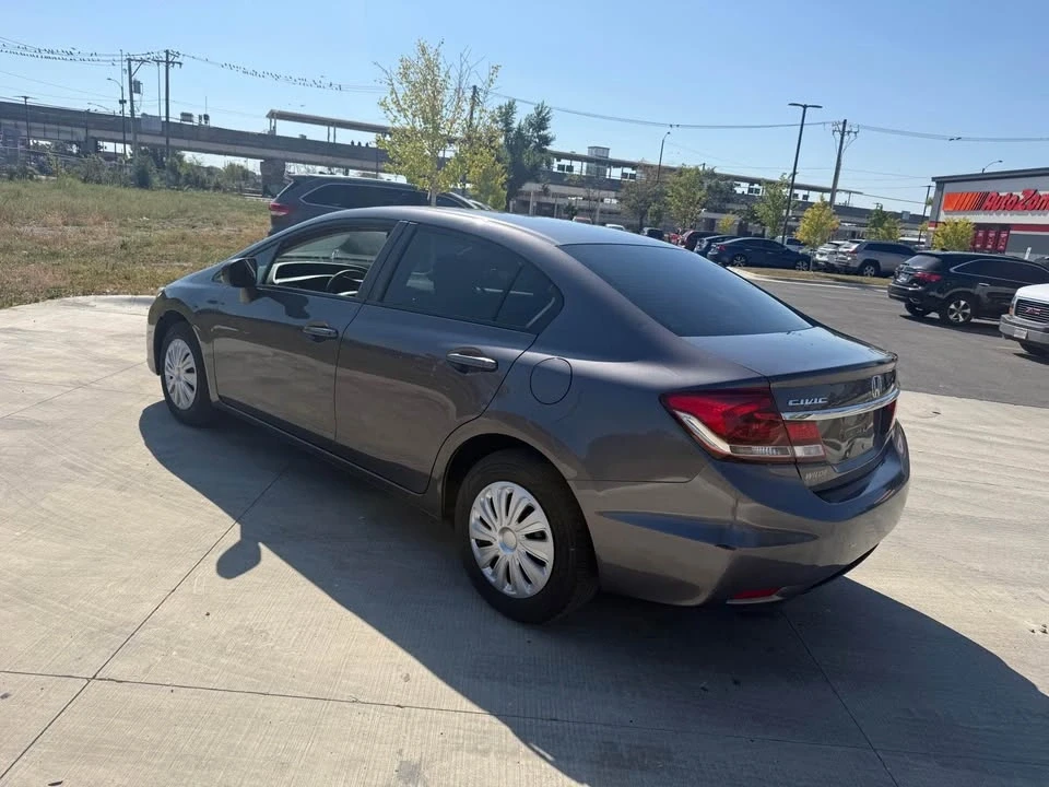 2015 Honda Civic 9th Gen - Image 6 of 11