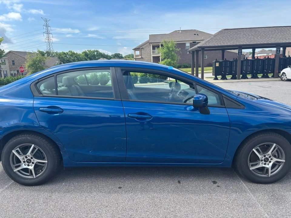 2015 Honda Civic 9th Gen - Image 4 of 12