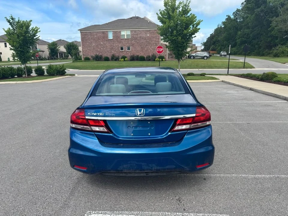 2015 Honda Civic 9th Gen - Image 3 of 12