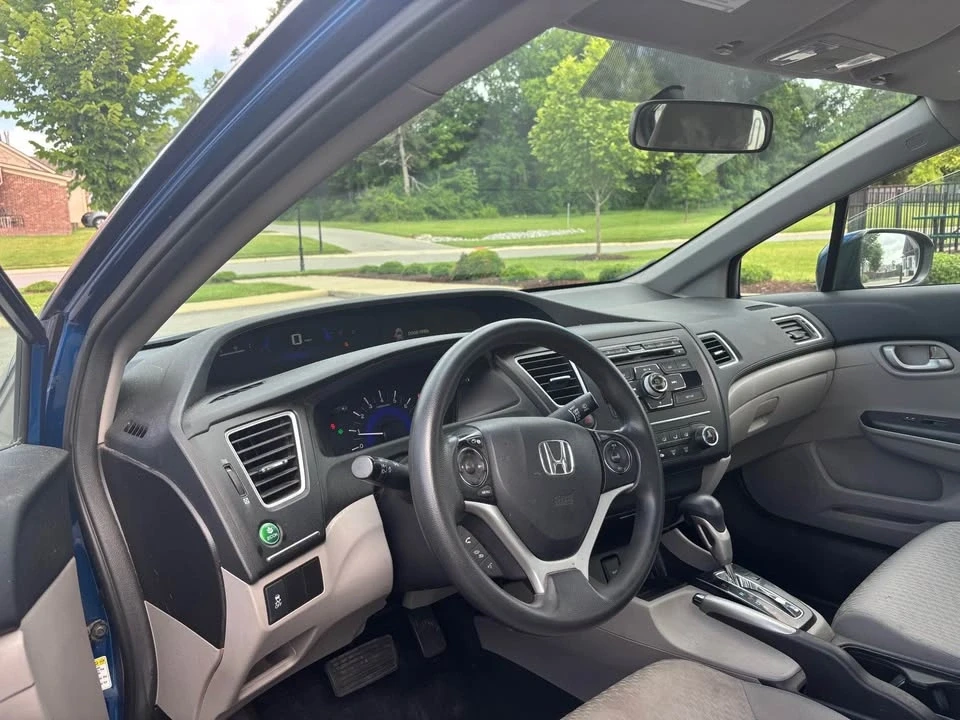 2015 Honda Civic 9th Gen - Image 6 of 12