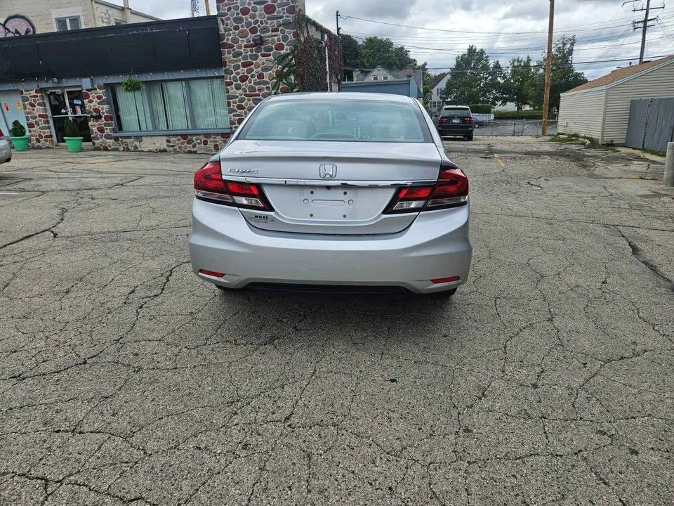2015 Honda Civic 9th Gen - Image 2 of 5
