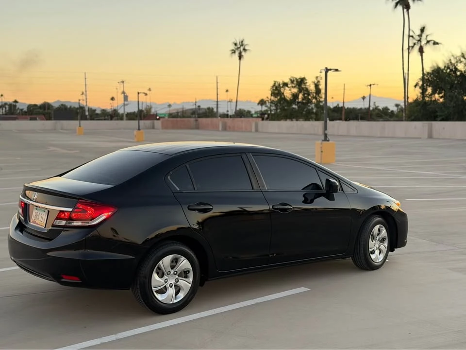 2015 Honda Civic 9th Gen - Image 10 of 17