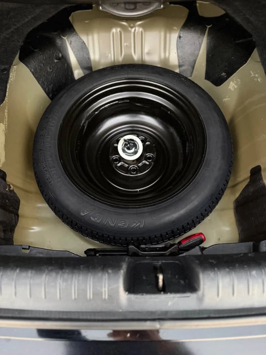 2015 Honda Civic 9th Gen - Image 12 of 17