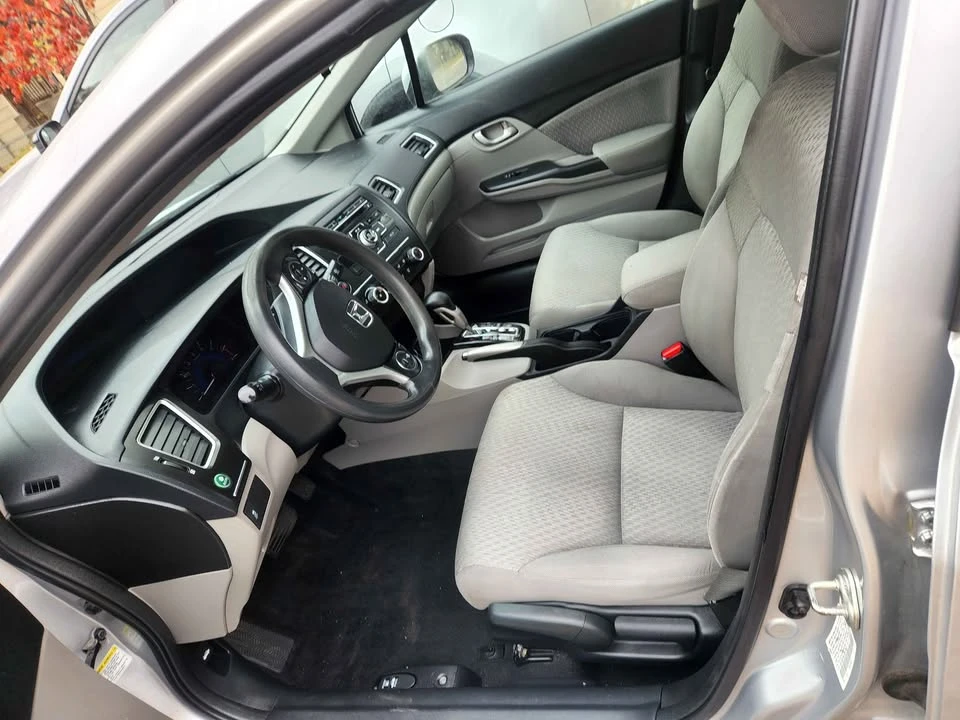 2015 Honda Civic 9th Gen - Image 16 of 20