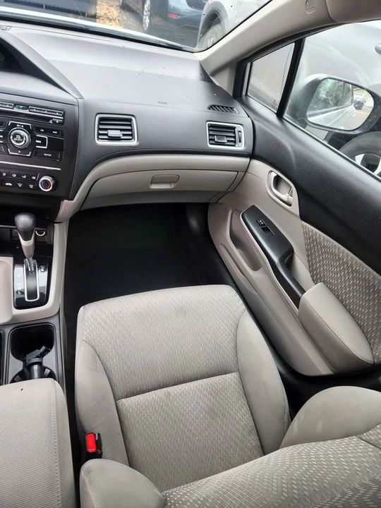 2015 Honda Civic 9th Gen - Image 13 of 20